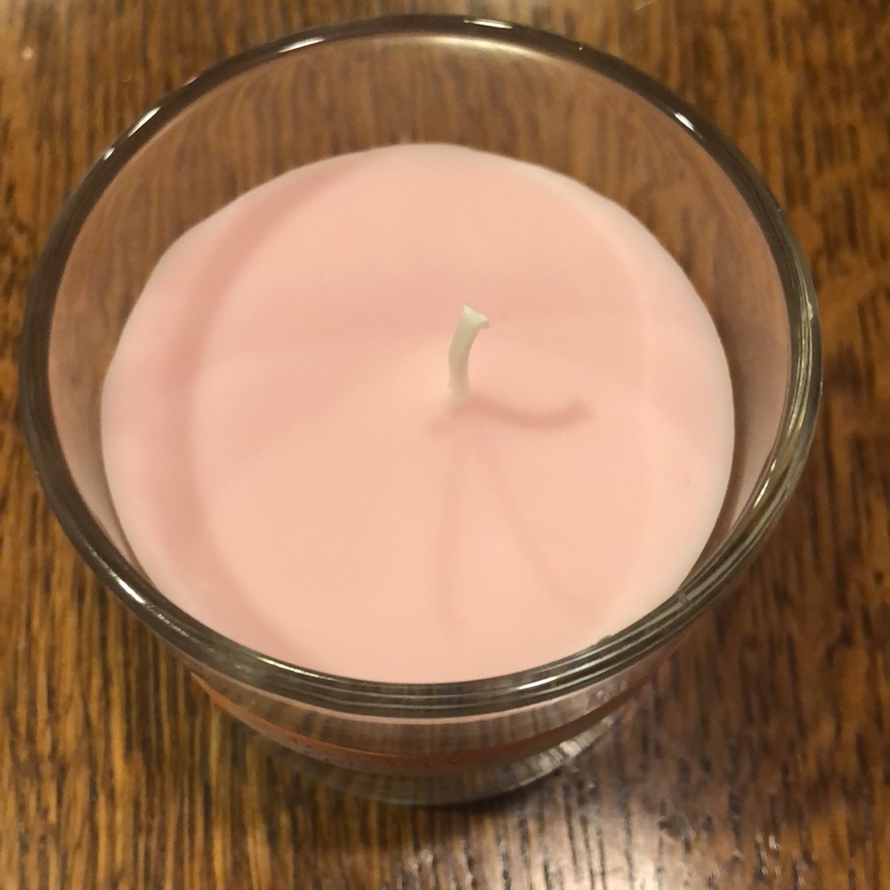 Pink candle - Picture 2 of 3